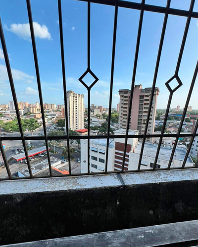 Venta Apartamento 90 Mts. Urb. Los Caobos Maracay Aragua