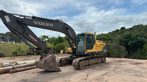 Escavadeira Volvo Ec 210b 