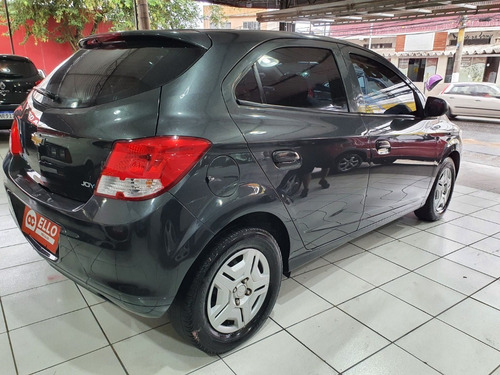 Imagem 2 de 9 de Chevrolet Onix Joy 1.0