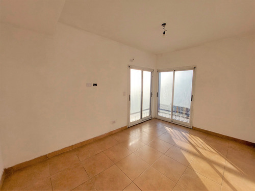 Duplex Con Cochera En Alquiler En Ramos Mejia