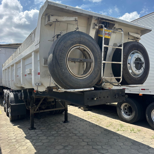 Carreta Caçamba 3 Eixos 20 Metros Cúbicos