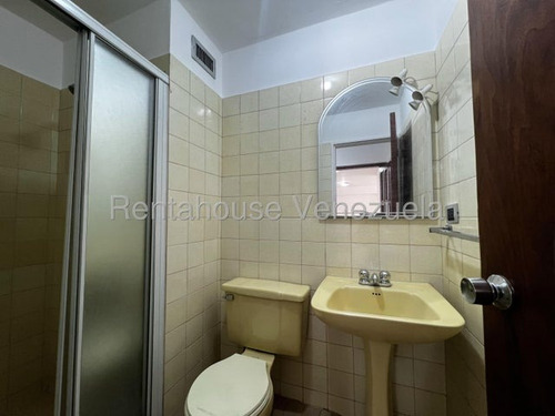 Apartamento En Venta Parroquia La Candelaria 25-20761