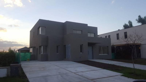 Imagen 9 de 11 de Excelente Casa Venta 3 Dormitorios A Estrenar En Barbarita