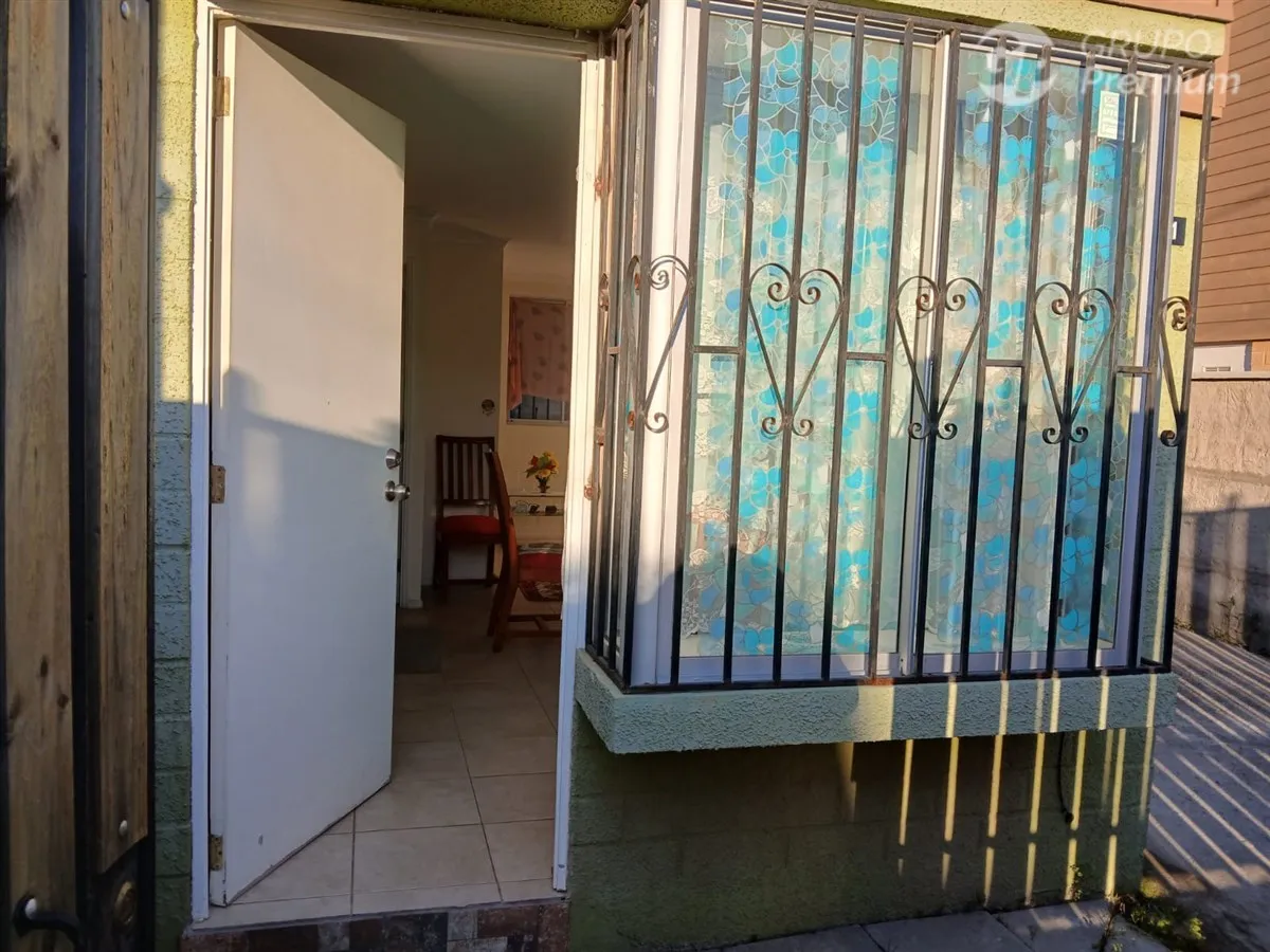 Imagen 2 de 17 de Casa En Venta De 2 Dorm. En Buín, Muy Segura.