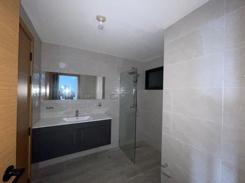 ¡apartamento De Lujo En Alquiler Con Amenidades De Resort!
