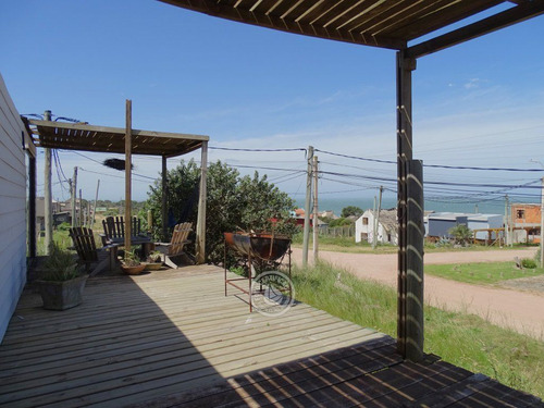 Newen En Punta Del Diablo