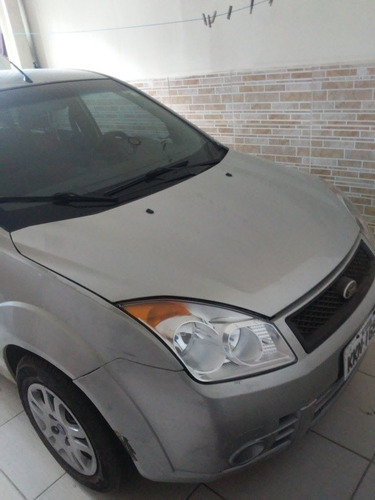 Imagem 2 de 5 de Ford Fiesta 2010 1.0 Flex 5p