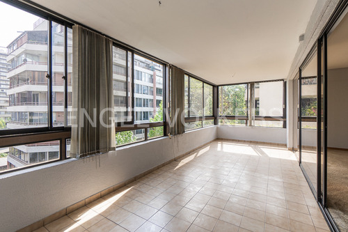 Penthouse - Europa/ Ricardo Lyon