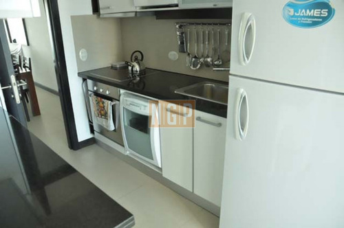 Apartamento En Mansa, 2 Dormitorios - Ref: 2965