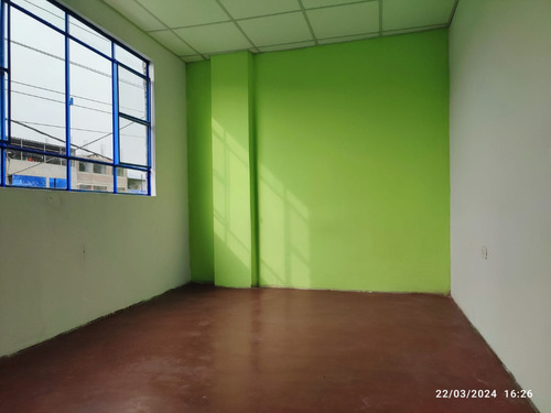 Alquilo Habitación Santa Anita 3er. Piso S/230- Persona Sola Baño Compartido Av Los Chancas De Andahuaylas 530 Whatsapp: 995087053       