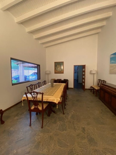 Imagen 7 de 30 de Se Vende Casa 680m2 4h+2s/7b/10p Cerro Verde 4377