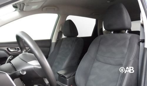 Imagen 8 de 10 de Nissan X-trail 2016 2.5 Sense 2 Row Cvt