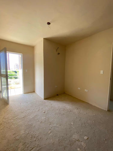 Annic Coronado Vende Townhouse Con Planta 100% Obra Gris En Villas De Aricagua, Urbanización Mañongo 269909