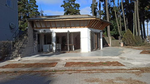 Terreno En Venta - 210mts2 - Ostende