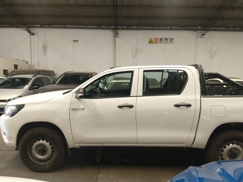 Toyota Hilux 2017 2.4 4x4 Doble Cabina 6m/t