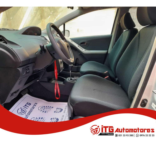Imagen 4 de 8 de Toyota New Vitz 2007