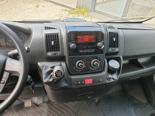 Imagen 12 de 20 de Citroen Jumper 2.2 435 L2h2 Hdi 130 Mt6