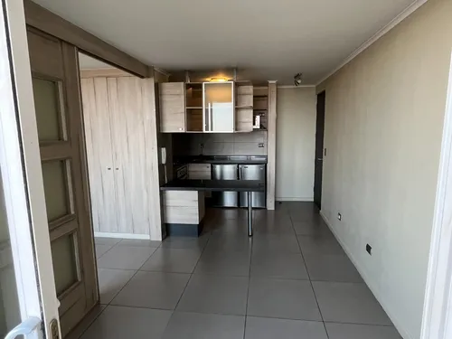 Acogedor, Poniente, Tucapel Jiménez / Agustinas, Mto Sta Ana