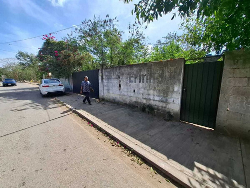 Terreno De 3200 M2 Con Construccion De 600 M2 Seye, Yucatan