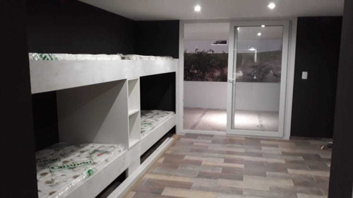 Casa De 5 Ambientes Más 4 Baños