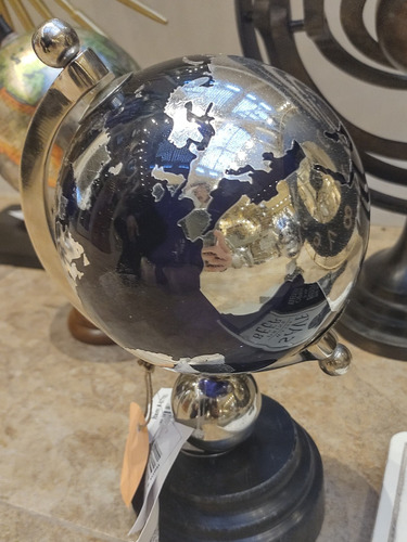 Imagen 2 de 2 de Globo Terraqueo