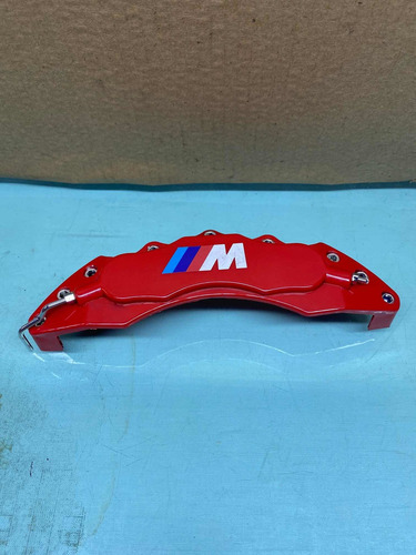 Capa Pinça Freio Traseira Esquerda Bmw 320i. Cx28
