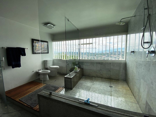 Imagen 10 de 12 de Lomas Del Club Hípico 320 Mts2 Caracas