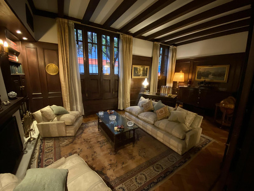 Casa En Pleno Casco Historico De San Isidro