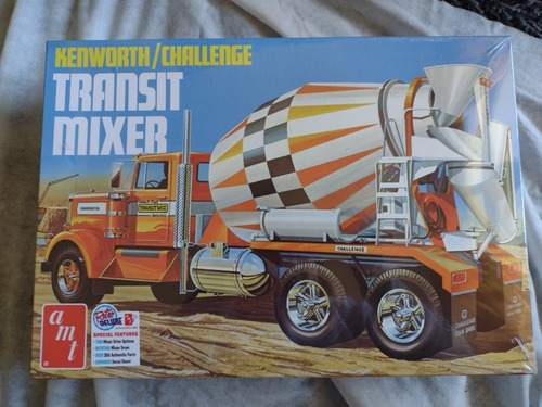 Caminhão Kenworth Challenge Transit Mixer 1/25 Amt