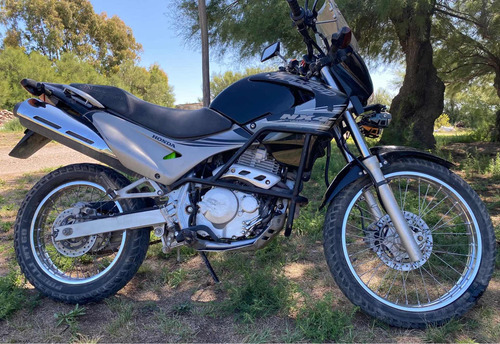 Imagen 5 de 22 de Honda Nx 400cc Falcon