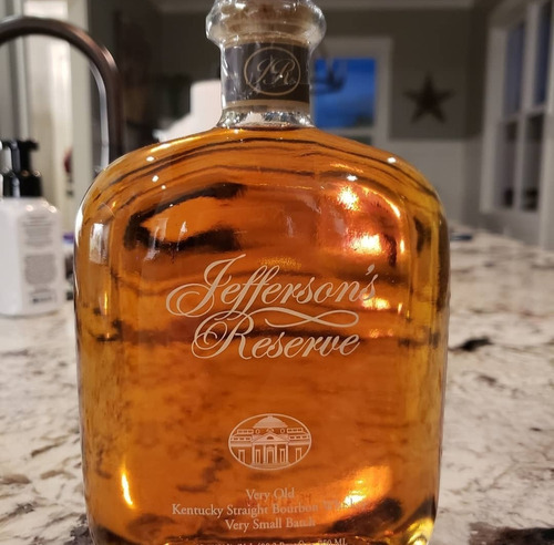 Bourbon Reserve Jeffersons Plaza Serrano-microcentro