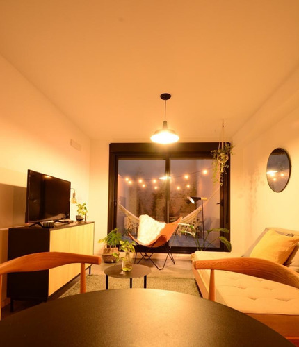 Imagen 2 de 13 de Monoambiente Venta Con Patio De Uso Exclusivo A Metros De Avenida!