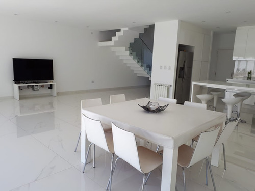 Imagen 3 de 21 de Venta Importante Casa Tolosa