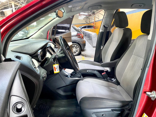 Imagen 14 de 24 de Chevrolet Tracker Premier Fwd 2018