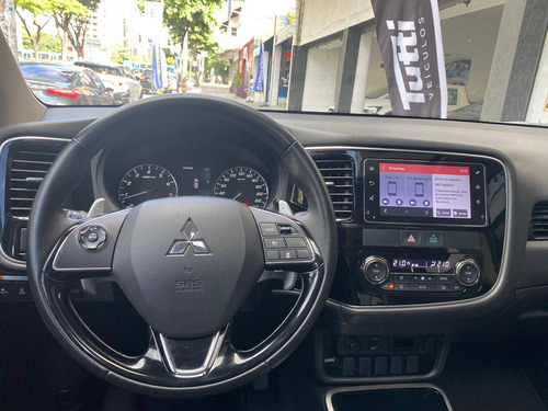 Imagem 6 de 10 de Mitsubishi Outlander 3.0 Gt 4x4 V6 24v Gasolina 4p