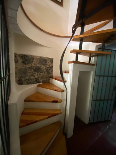 Casa Estilo Mexicano Contemporáneo En Jardines En La Montaña