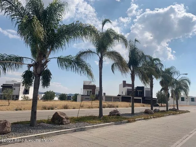 Terreno Habitacional En Fraccionamiento, Venta. Juriquilla Campestre