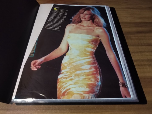Claudia Schiffer * Carpeta Recortes Revistas Clippings (Usado)