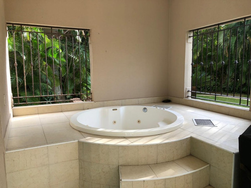 Imagen 7 de 12 de Gran Departamento En Renta Ubicado En Porto Fino, Marina Vallarta