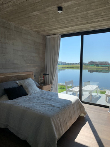 Casa A La Venta Con Vista A La Laguna De En El Barrio Riberas, Puertos Del Lago, Escobar