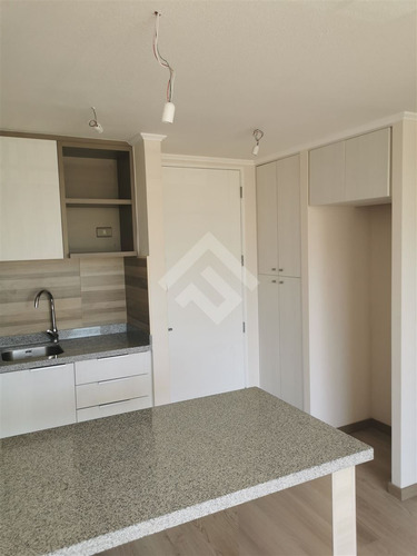 Departamento En Venta De 2 Dorm. 2 Baños Metro Plaza Maipú