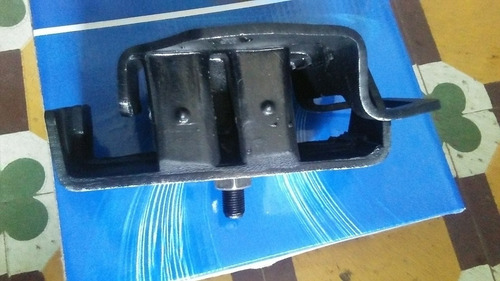 Base Izq Motor Luv 2.3