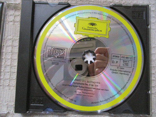 Beethoven - Symphony No. 9. Berliner Philharmoniker, Karajan