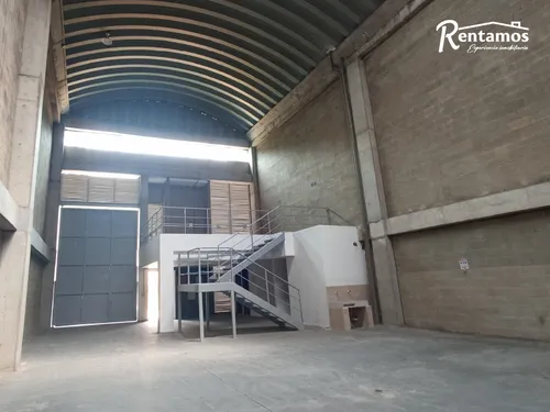 Bodega En Arriendo En Ancon San Martin. Cod A11230