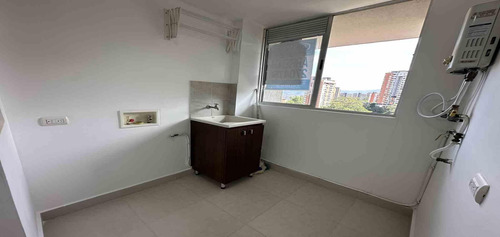 Apartamento En Arriendo Ubicado En Envigado Sector Loma Del Esmeraldal (27260).