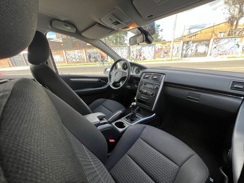 Mercedes Benz B180 Mt