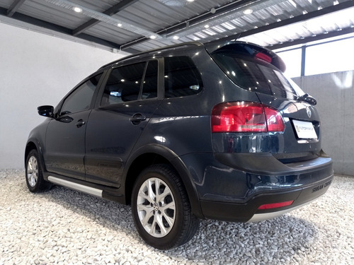 Imagen 7 de 11 de Volkswagen Suran Cross 1.6 Highline 101cv