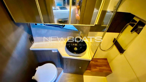 Lancha Nx 370 Ht 2x Mercruiser 300hp C/ 149h Ñ Phantom Real