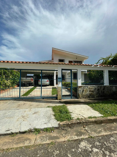 Se Vende Quinta En Calle Cerrada La Viña