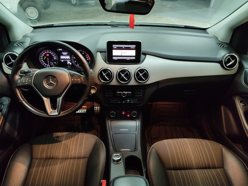 Mercedez Benz B200 Sport At Blue Efficiency 2013